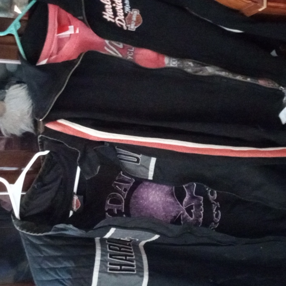 Woman's Harley Davidson jacket and shirt lot